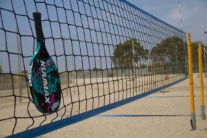Como funciona o beach tennis adaptado?