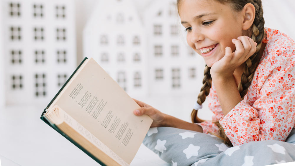 Livros Que Marcam Gerações: Clássicos e Novidades da Literatura Infantil Que Encantam Crianças e Adultos 2 crianca lendo livro